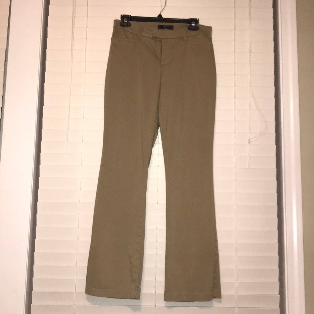 Riders by Lee Boot Cut Khakis☀️☀️